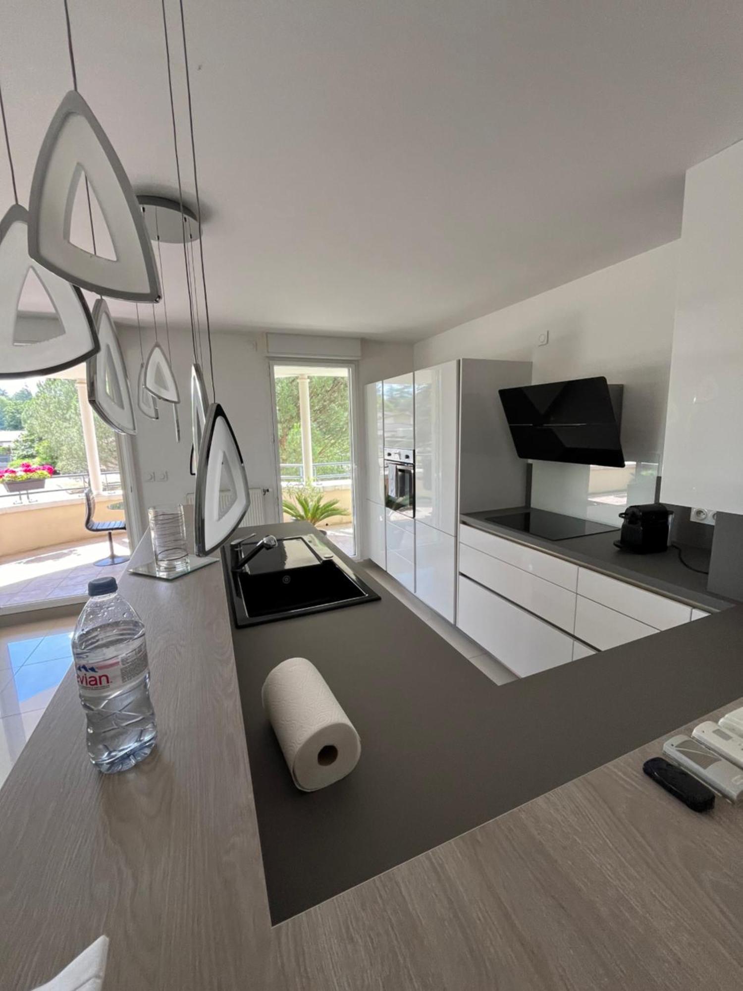 Appartement Entierement Equipe 沙波尼埃雷斯·莱斯·巴 外观 照片